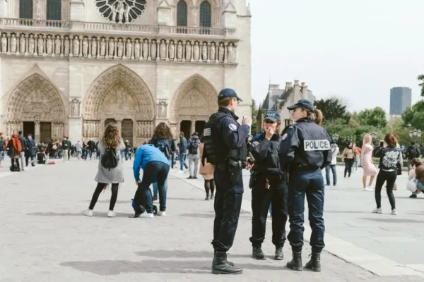 Pabianice: wspólne patrole policji i straży miejskiej na targowiskach