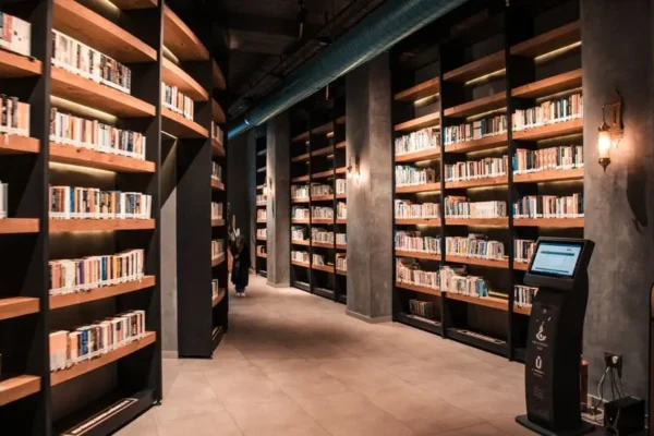Biblioteka w Książenice zmienia godziny wypożyczeń i wdraża nowy system