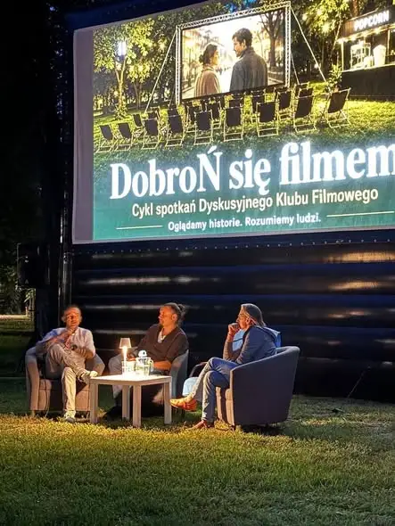 Filmowe lato w Gminie Dobroń: rozmowy o człowieku i emocjach