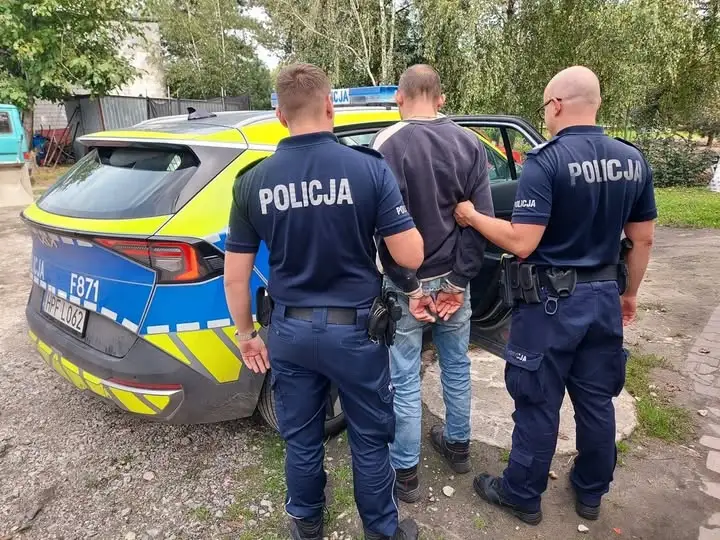 Kradzież roweru pod szkołą w Lutomiersku. Policja zatrzymała 42-latka