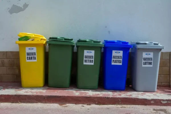 Gmina Lutomiersk z karą 160 tys. zł za zbyt niski recykling odpadów
