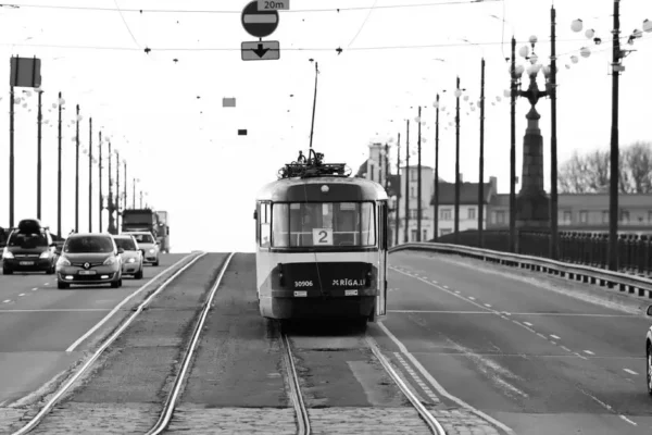 Zabytkowy tramwaj Sanok wrócił na tory Pabianic