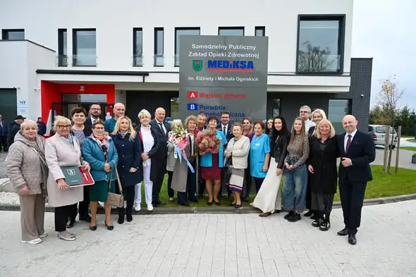 Biała Sobota w Ksawerowie z wyjątkową uroczystością – przychodnia Mediksa ma nowych patronów