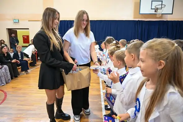 Dzień Edukacji Narodowej w gminie Ksawerów – nagrody, pasowanie i podziękowania dla nauczycieli
