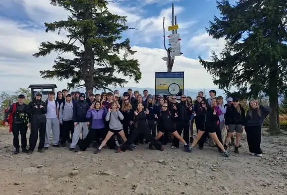 Cztery dni w Beskidach – uczniowie z Pabianic zdobyli 49 km górskich szlaków