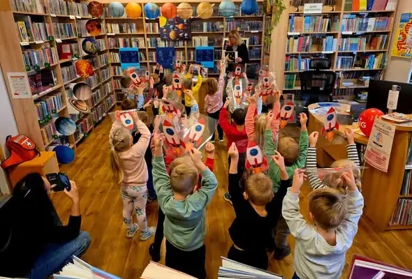 Przedszkolaki z Bajki odkrywały kosmos w bibliotece w Konstantynowie Łódzkim