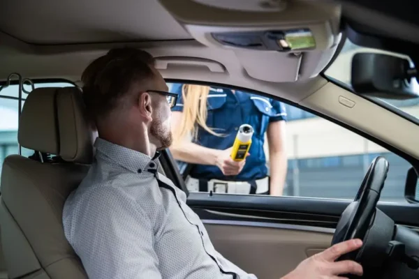 Pijany kierowca uderzył w auto z dziećmi. 1,6 promila i zatrzymane prawo jazdy